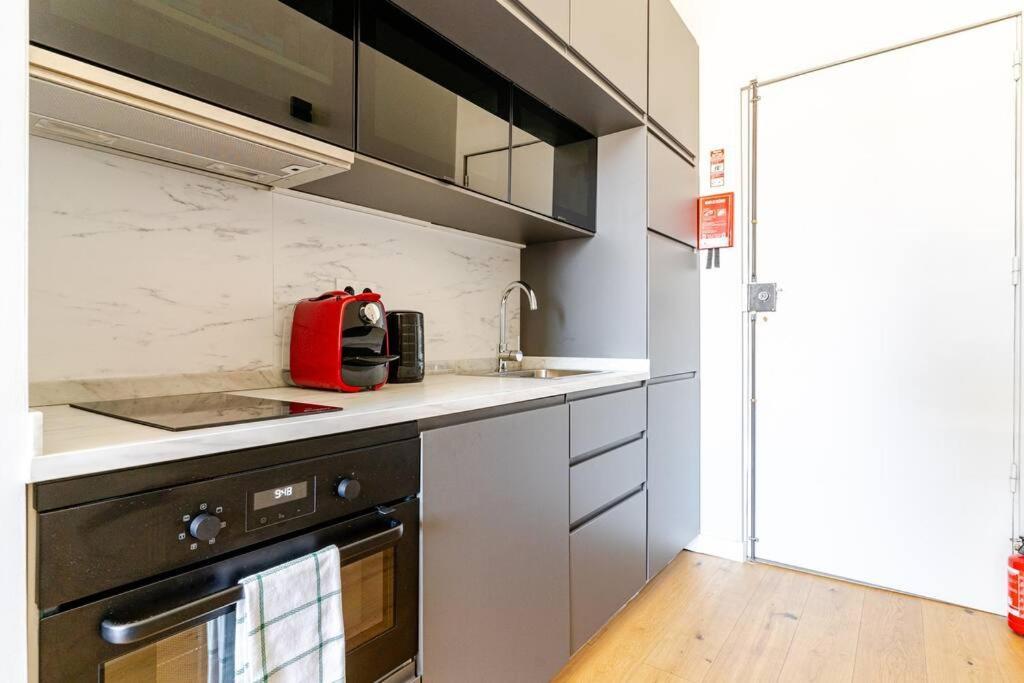 Modern Downtown Studio ポルト エクステリア 写真